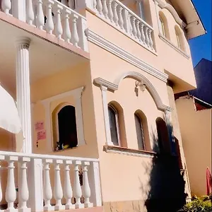 Apartment Adam Apartmanhaz, Szegedin